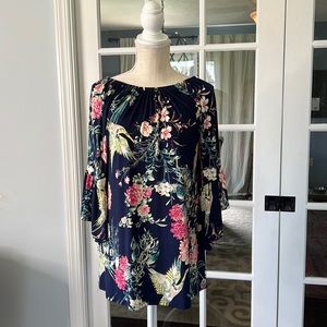 Floral tunic blouse with 3/4 bell sleeves size S